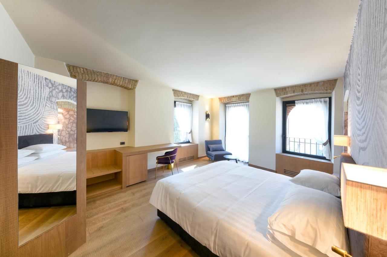 Relais & Spa Castello Di Casiglio エルバ エクステリア 写真